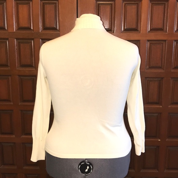 Sweater - Picture 2 of 6